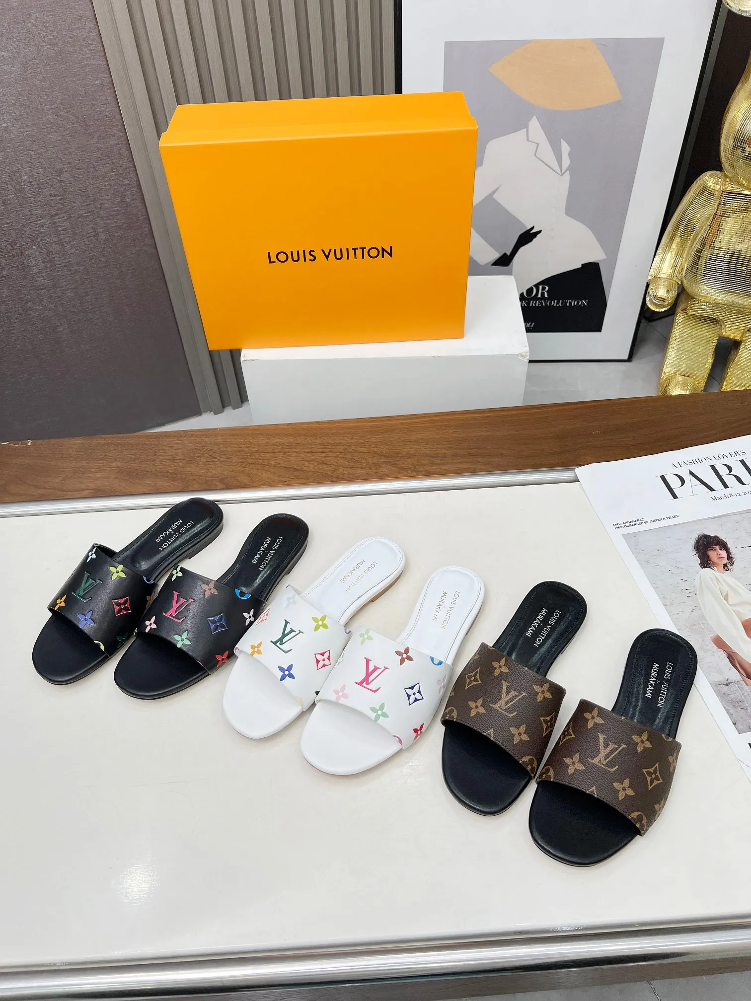 💕💕Factory direct selling price p380💕💕Vuiton’s latest 2025 spring and summer style. This sandal is from the Louis Vuitton The dotted LV logo on the upper brings a different visual feast to the hot summer. Color: coffee, white, black. Size: 35 to 40 (4142 can be customized, non-returnable and non-exchangeable) (leather sole can be customized +30 non-returnable and non-exchangeable)
